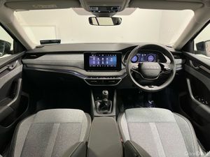 Skoda Octavia Selection+ Combi 2.0TDI 115BHP - Rev - Image 4