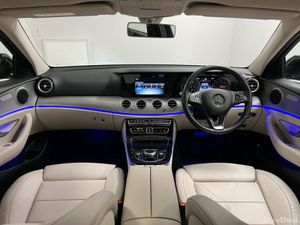 Mercedes-Benz E-Class 220d Avantgarde - 17 Inch Al - Image 4