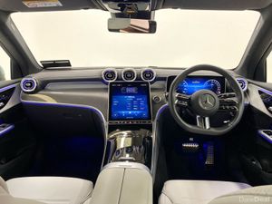 Mercedes-Benz GLC 300 e 4MATIC AMG Line Plus | Rev - Image 4