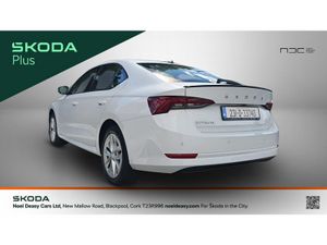Skoda Octavia AMBITION 2.0tdi 115HP 5DR - MOON WHI - Image 3