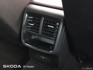 Skoda Octavia **1 OWNER--REVERSING CAMERA**AMB 2.0 - Image 4
