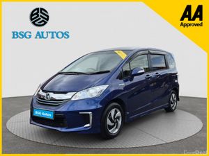 2015 HONDA FREED 1.5 HYBRID *6 SEATER* AUTOMATIC - Image 4