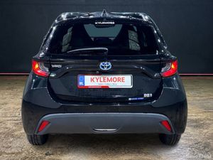 Toyota Yaris 1.5 HYBRID AUTOMATIC - PUSH BUTTON ST - Image 4
