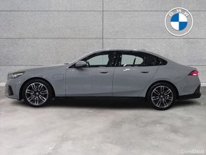 BMW 5-Series 530e M Sport Saloon - Image 4
