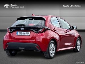 Toyota Yaris YARIS HYBRID LUNA - Image 2
