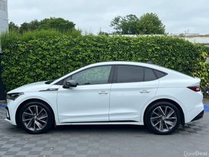Skoda Enyaq 60 IV SPORTLINE ** BIG SPEC ** // PANO - Image 4