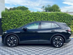 Volkswagen ID.4 PURE LIFE 52KWH // PARKING SENSORS - Image 3