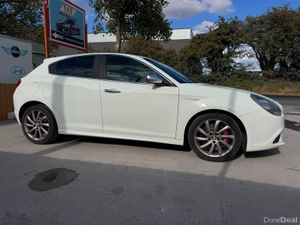 12 Alfa Romeo Giulietta 1.4T Auto High Spec - Image 4