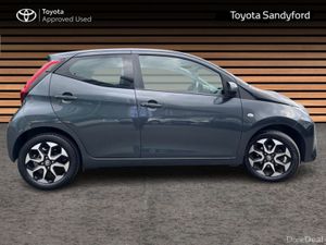 Toyota Aygo 1.0 X-PLAY S-PHONE // REAR CAMERA // B - Image 3