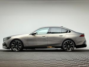 BMW 5-Series 530E M SPORT - Image 4