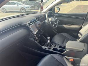 Hyundai Tucson 2WD Executive Plus - Image 3