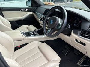 BMW X5 M-Sport / Glass Roof / Very low mileage / S - Image 3