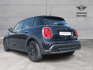 Mini Cooper 5-Door Cooper Classic - Image 3