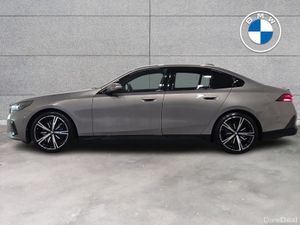 BMW i5 eDrive40 M Sport Pro Saloon - Image 4