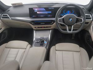 BMW i4 eDrive35 M Sport - Image 4