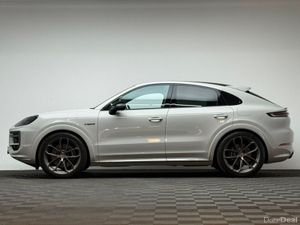 Porsche Cayenne COUPE BLACK EDITION V6 E-HYBRID - Image 4