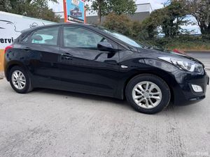 141 Hyundai i30 1.6 Diesel Deluxe Warranty - Image 2