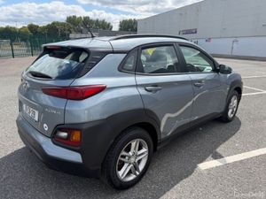 Hyundai KONA 1.0 PETROL, COMFORT MODEL, LOW MILEAG - Image 3