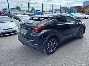2019 Toyota C-HR Automatic Hybrid / G leather Spec - Image 4