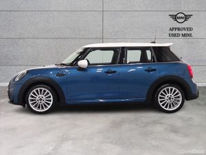 Mini Cooper 5-Door Cooper Sport - Image 4