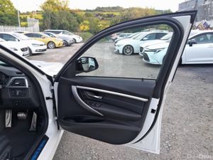BMW 3-Series M-Sport Shadow ED 330e Plug-In-Hybrid - Image 4