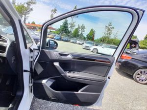 Volkswagen Touran TDI PREMIUM 2.0L Diesel Automati - Image 4
