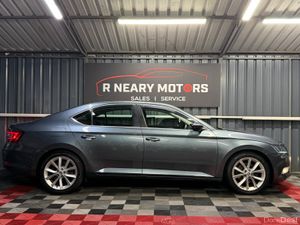 2017 Skoda Superb 1.6 TDI 120bhp Style Manual - Image 4