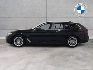 BMW 5-Series 530e SE Touring - Image 4