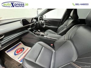 Toyota Crown 4 WD ESTATE, 360 camera, Ultra Low mi - Image 4