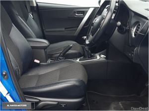 Toyota Auris 1.4 D-4D EXCEL S/S 5DR - Image 4