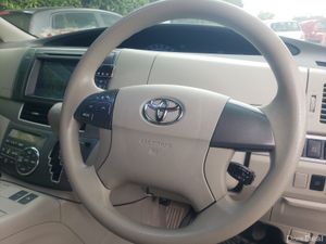 8 seats Toyota Estima 2011 - Image 3