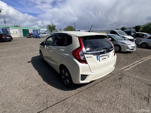 Honda Fit 1.5 Hybrid Petrol 2017 - Image 4