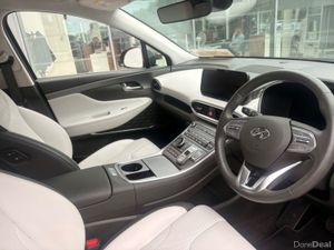 Hyundai Santa Fe 1.6 PHEV 4WD Executive Plus Auto - Image 4