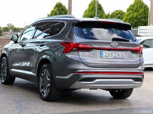 Hyundai Santa Fe 1.6 PHEV 4WD Executive Plus Auto - Image 4