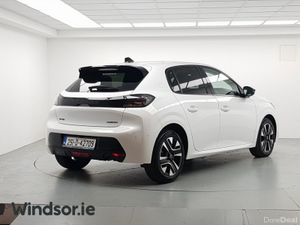 Peugeot 208 1.2 MHEV Puretech 100bhp Allure - Image 3