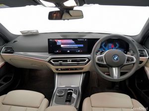 BMW 3-Series 330e M Sport Saloon - Image 4