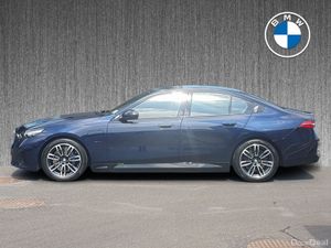 BMW 5-Series 530e M Sport Saloon - Image 4