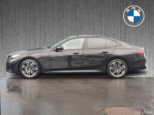 BMW 5-Series 520i M Sport Saloon - Image 4