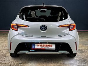 Toyota Corolla 1.8 HYBRID G STYLE PACKAGE - WHITE/ - Image 4