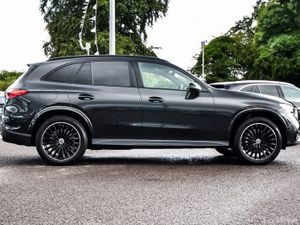 Mercedes-Benz GLC 300e AMG 4Matic Night Pack 313bh - Image 4