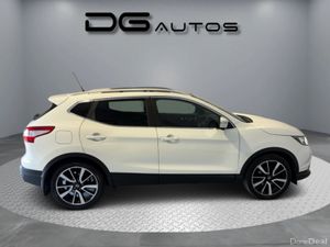Nissan Qashqai Auto - Panroof - half Leather- Low - Image 2