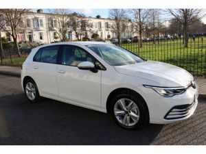 Volkswagen Golf Life 1.0 TSI 110HP 5DR, ONE OWNER, - Image 3