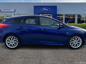 Ford Focus 1.0 EcoBoost 140 ST-Line Navigation 5dr - Image 3