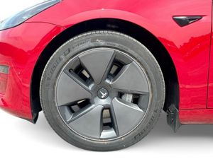 Tesla Model 3 Long Range All-Wheel Drive - Image 4