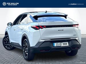 Peugeot 3008 1.2 MHEV PureTech 136bhp eDCS6 GT ** - Image 3