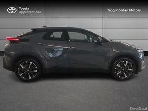 Toyota C-HR PHEV SPORT - Image 3