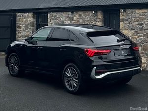 2021 AUDI Q3 35 TDI QUATTRO S LINE BLACK PACK - Image 4
