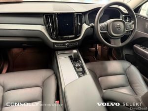 Volvo XC60 T6 AWD PHEV - Image 4