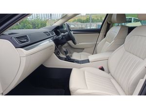 Skoda Superb STYLE 1.4 TSI 218 BHP PHEV- IV DSG-AU - Image 4