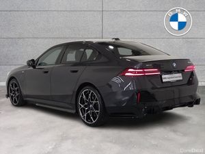 BMW 5-Series 550e xDrive M Sport Pro Saloon - Image 3